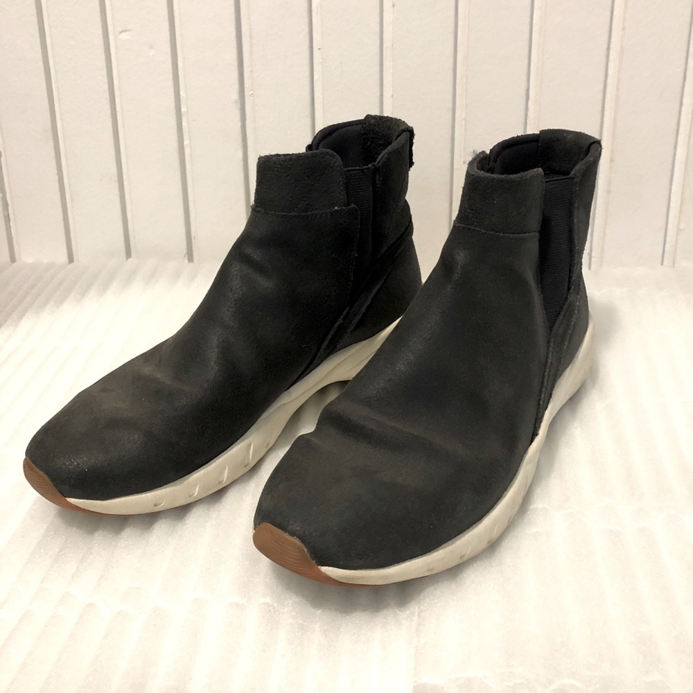 Reebok hightop size 8